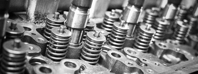 Aufnahme von Ventilfedern im Motorblock